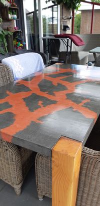 GEKLEURDE BETONNEN TAFEL